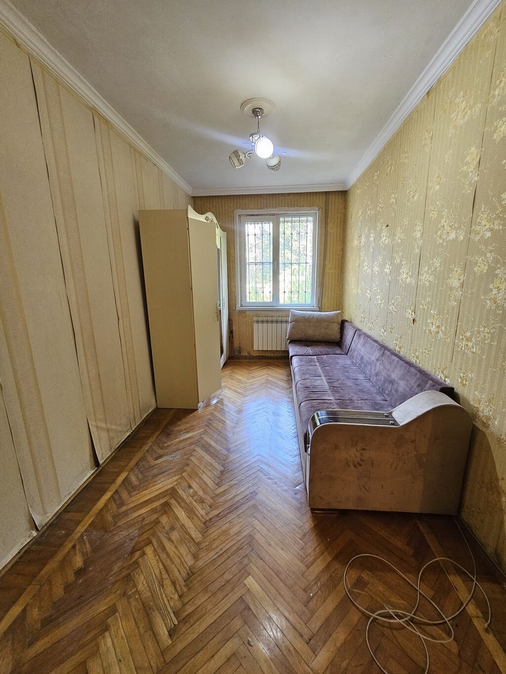 Bakı, 7-ci mikrorayon, 3 otaqlı, Köhnə tikili, m. Dərnəgül, 75 kv. m