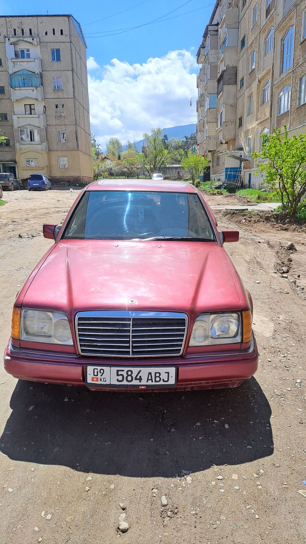 Mercedes-Benz W124: 1994 г., 2 л, Механика, Бензин, Седан: фото 5