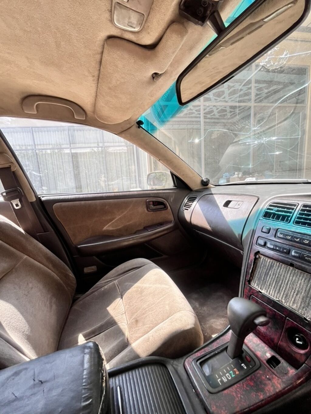 Тойота марк 2 jzx90 В машине шумка, колонки, выворот Полностью на: фото 4