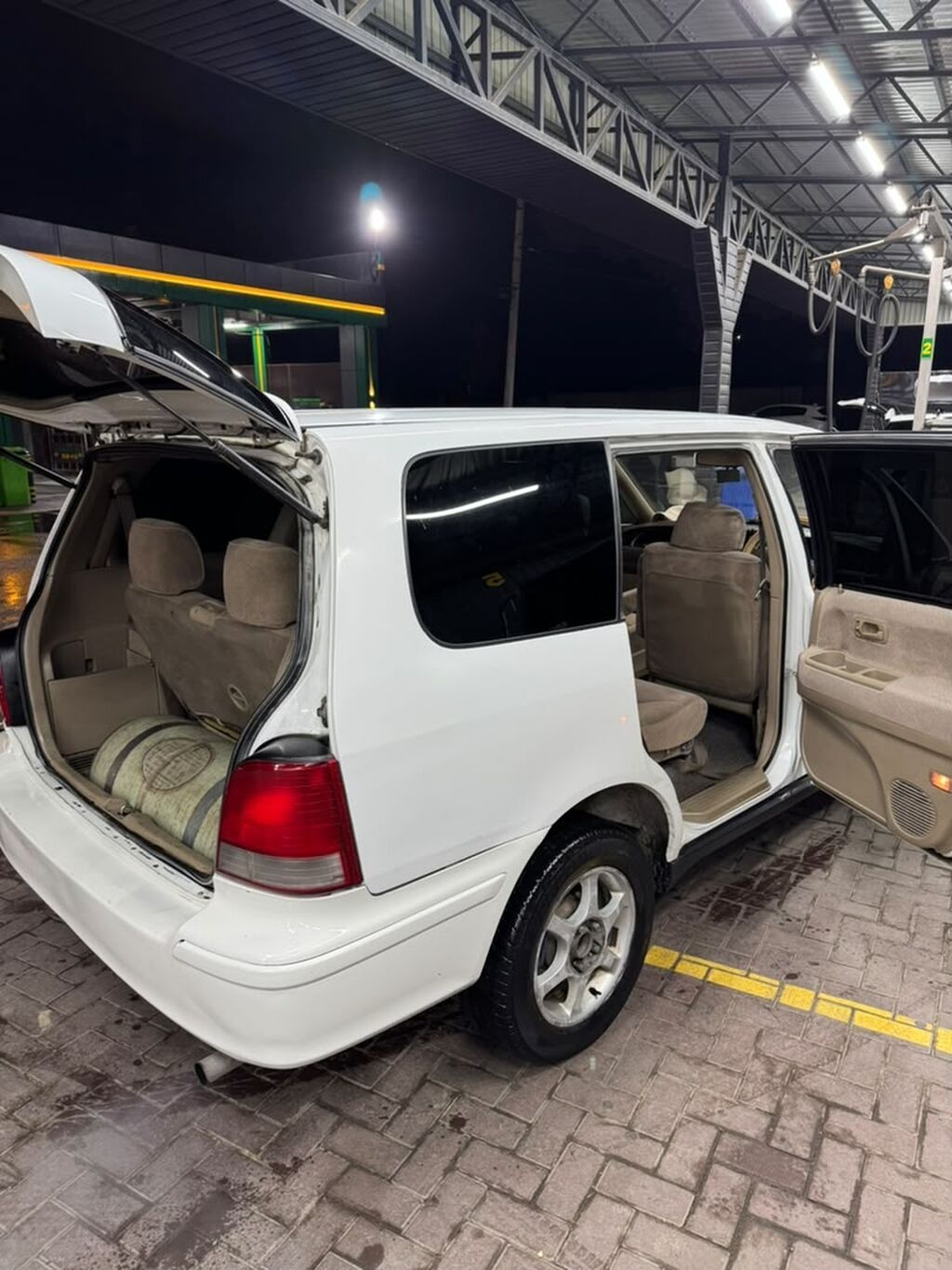Honda Odyssey: 1999 г., 2.3 л, Автомат, Газ, Минивэн: фото 3