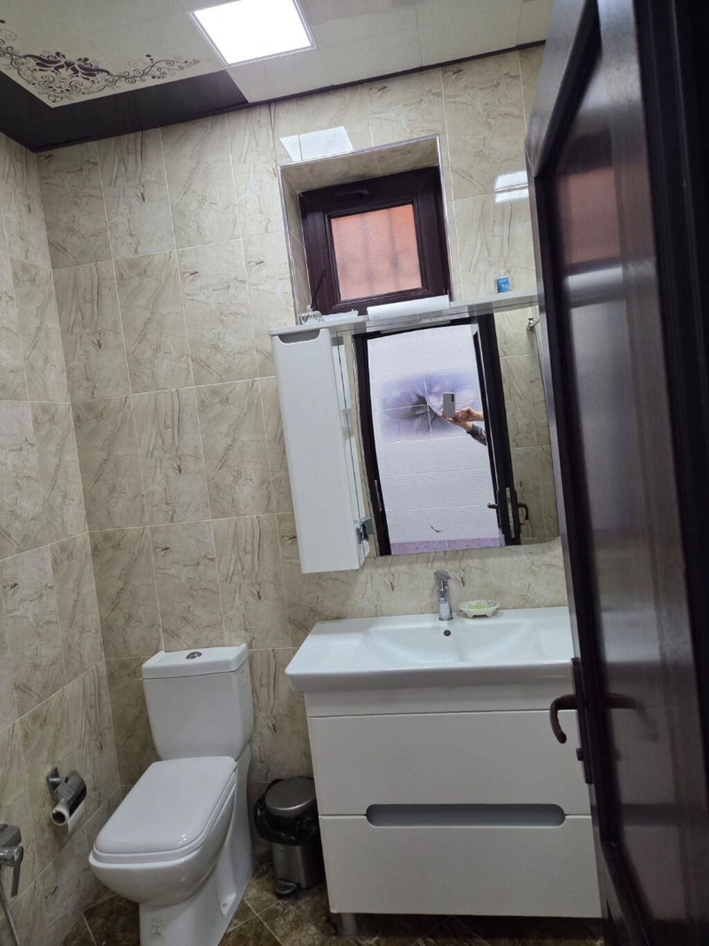 ✨ Bakıxanov Qəsəbəsində Obyekt Təyinatlı 3 Mərtəbəli, 9 Otaqlı Həyət