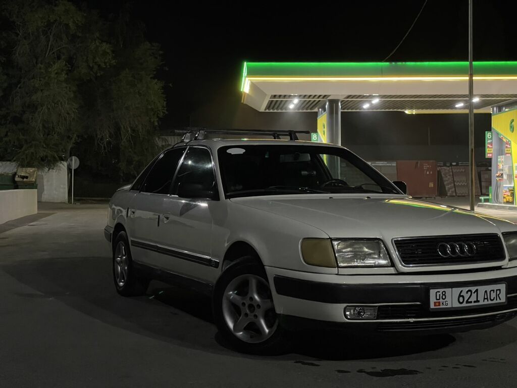 Audi 100