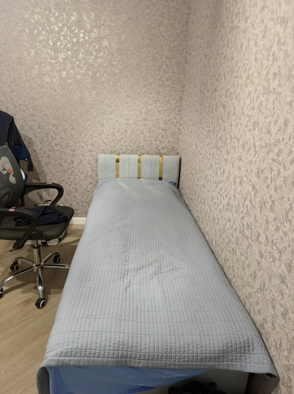 Продам односпальную кровать-тахту с мягким изголовьем: фото 4