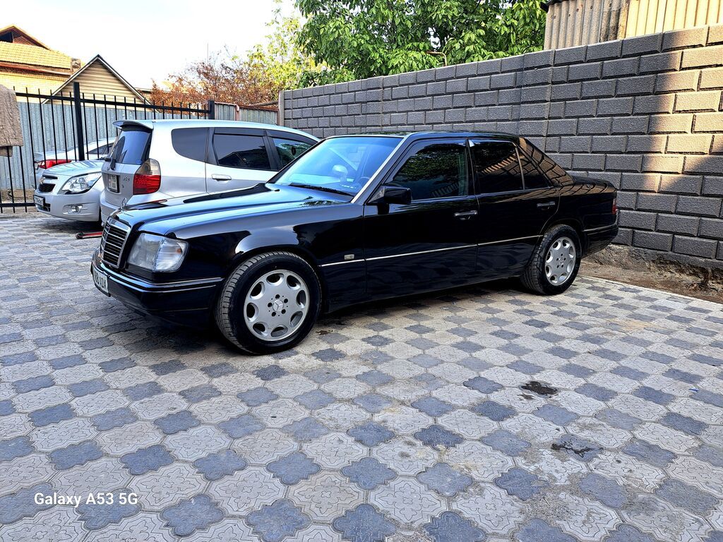 Mercedes-Benz W124: 1995 г., 3.2 л, Автомат, Бензин, Седан: фото 6
