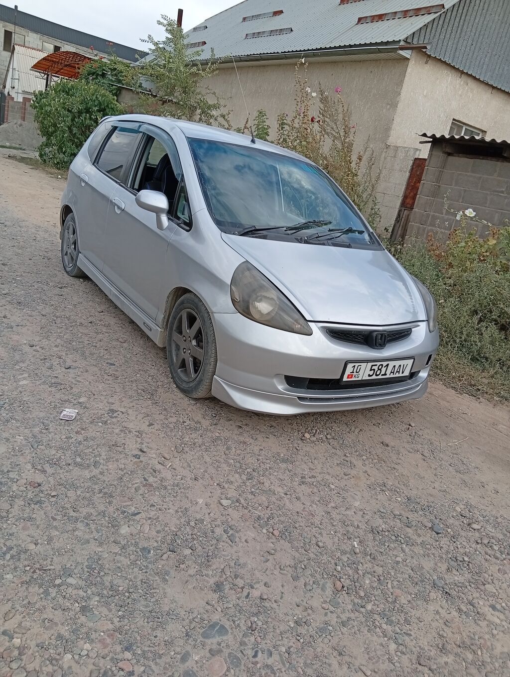 Honda Fit: 2002 г., 1.5 л, Вариатор, Бензин, Седан: фото 1
