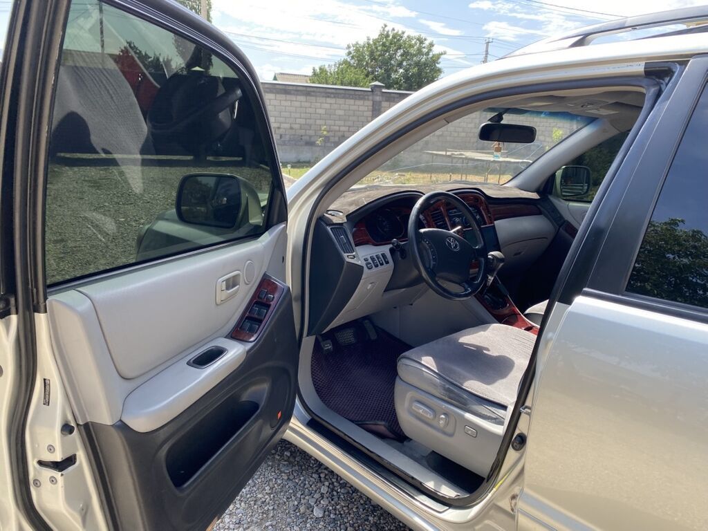 Toyota Highlander: 2004 г., 3.3 л, Автомат, Бензин, Кроссовер: фото 6