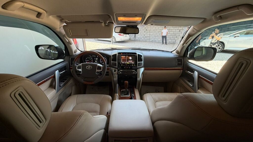 Toyota Land Cruiser: 2012 г., 4.6 л, Автомат, Бензин, Внедорожник: фото 5