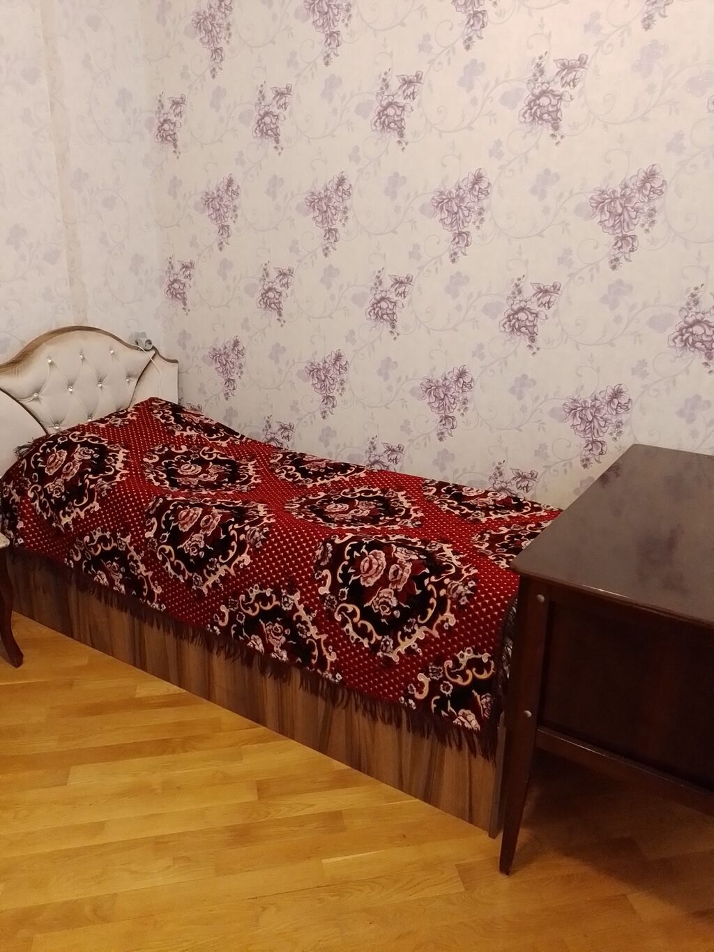 Yasamal, 3 otaqlı, Yeni tikili, m. Elmlər Akademiyası, 130 kv. m