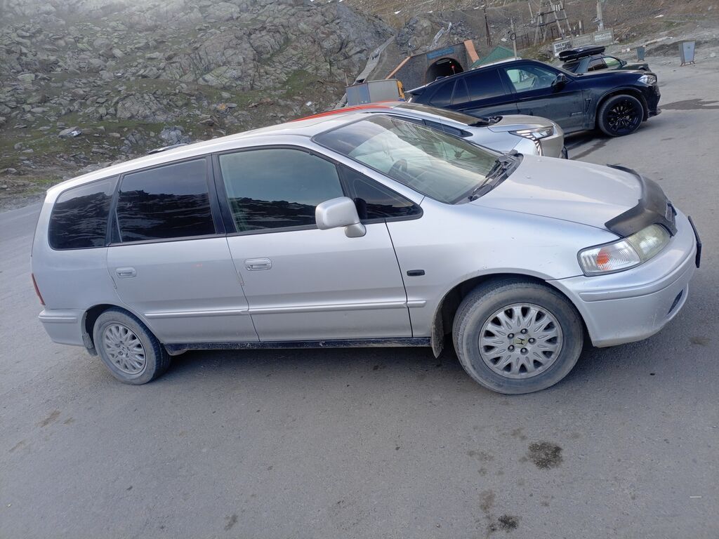 Honda Shuttle: 1998 г., 2.3 л, Автомат, Бензин, Минивэн: фото 2