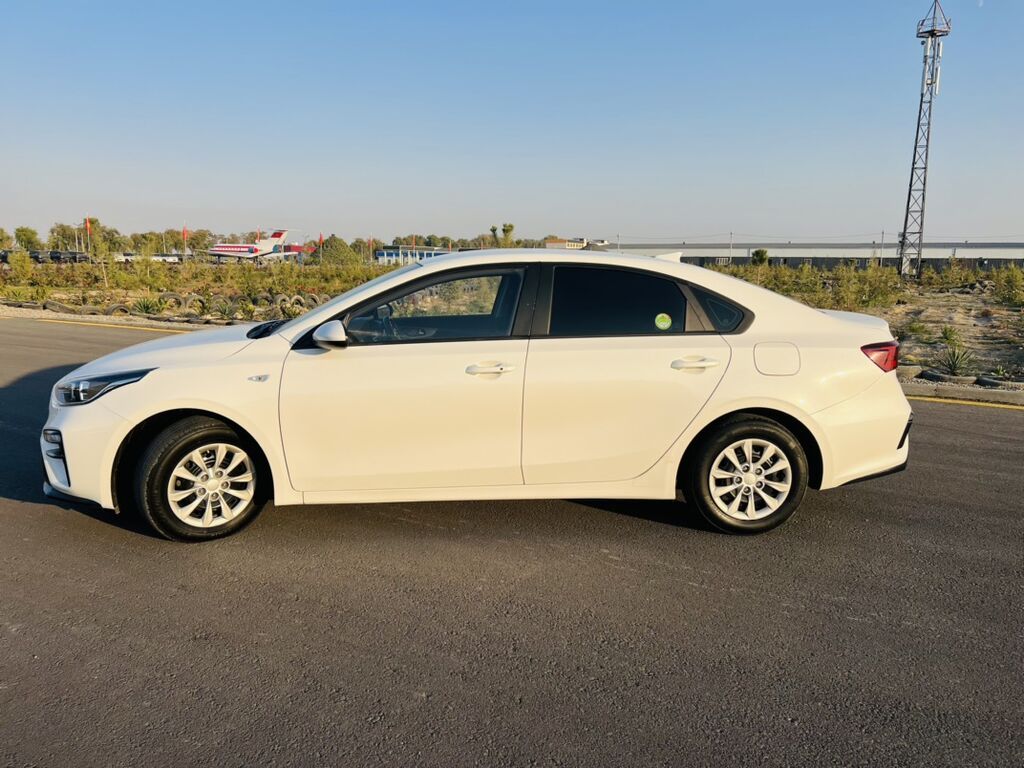 Kia Cerato: 2020 г., 1.6 л, Автомат, Бензин, Седан: фото 6