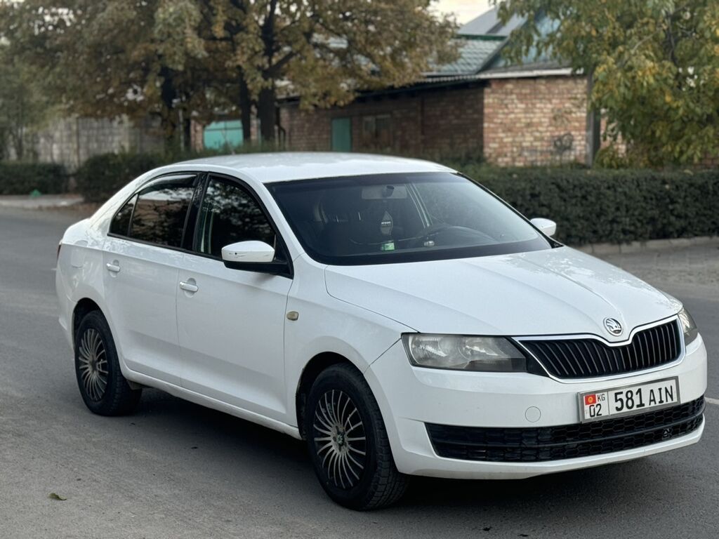 Skoda Rapid: 2016 г., 1.6 л, Автомат, Бензин, Седан: фото 2