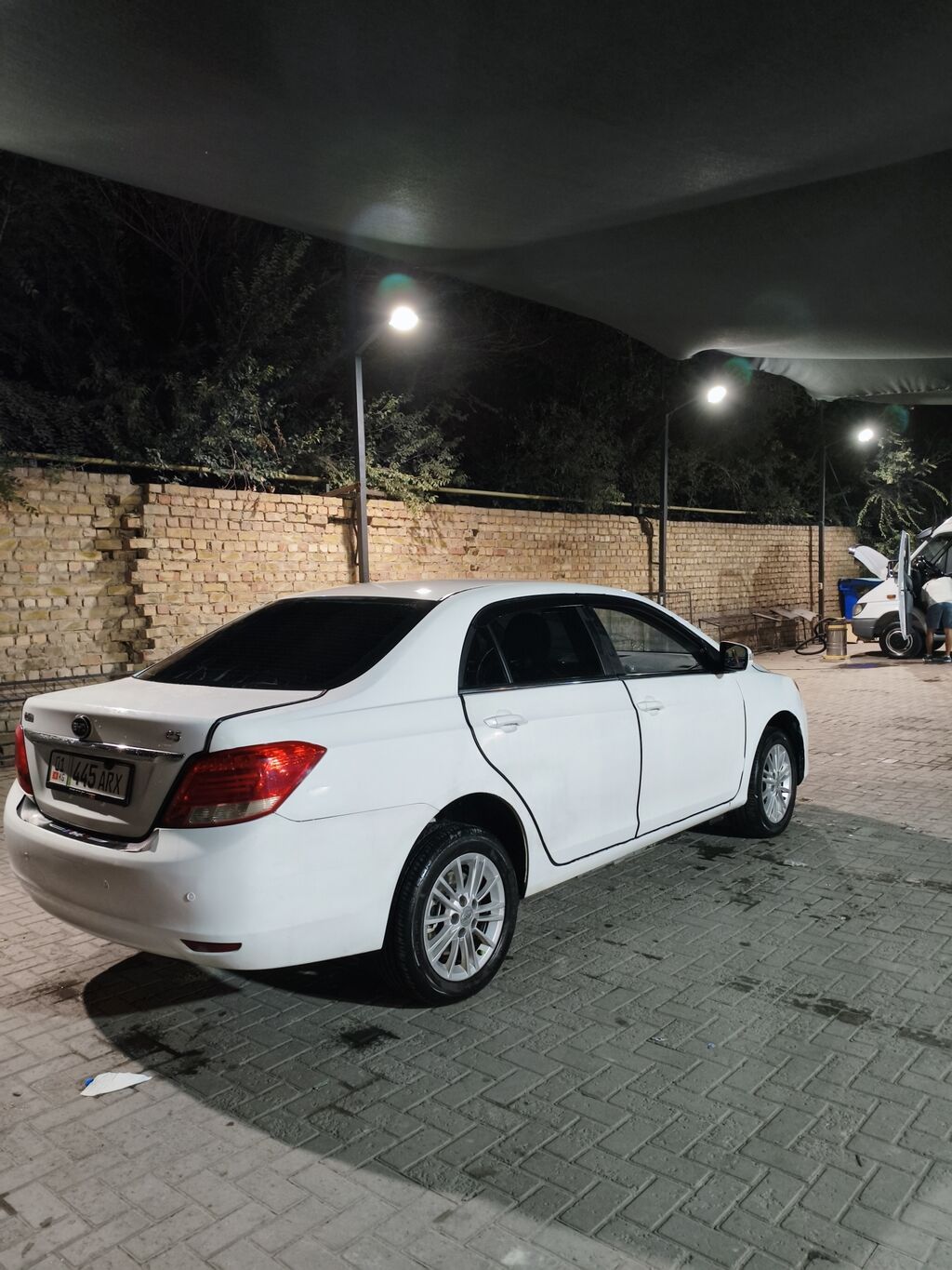 BYD E5: 2019 г., Автомат, Электромобиль, Седан: фото 2