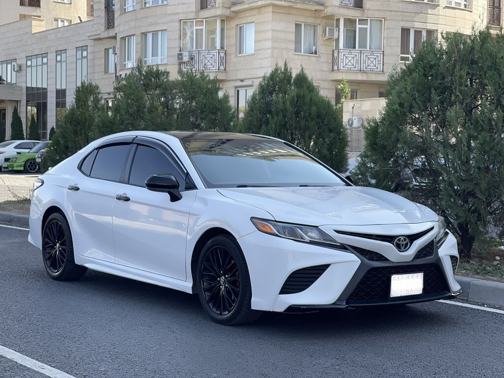Toyota Camry: 2019 г., 2.5 л, Автомат, Бензин, Седан: фото 3