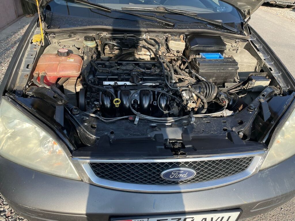 Ford Focus: 2004 г., 2 л, Автомат, Бензин, Универсал: фото 3