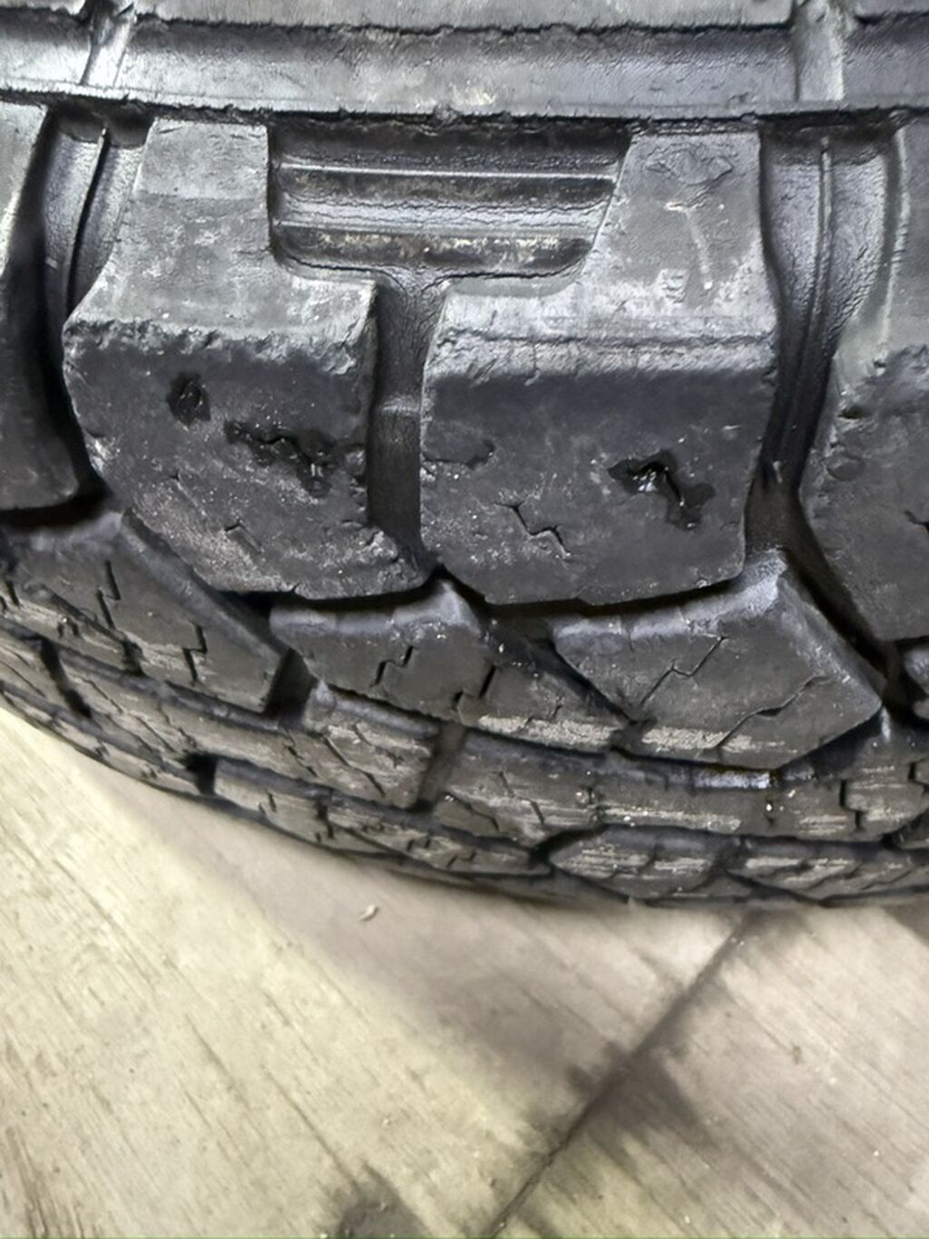 Колеса в сборе 235 / 75 / R 15, Всесезонная, Б/у, Пара, Внедорожные (АТ/МТ), Литые, отверстий - 6: фото 3