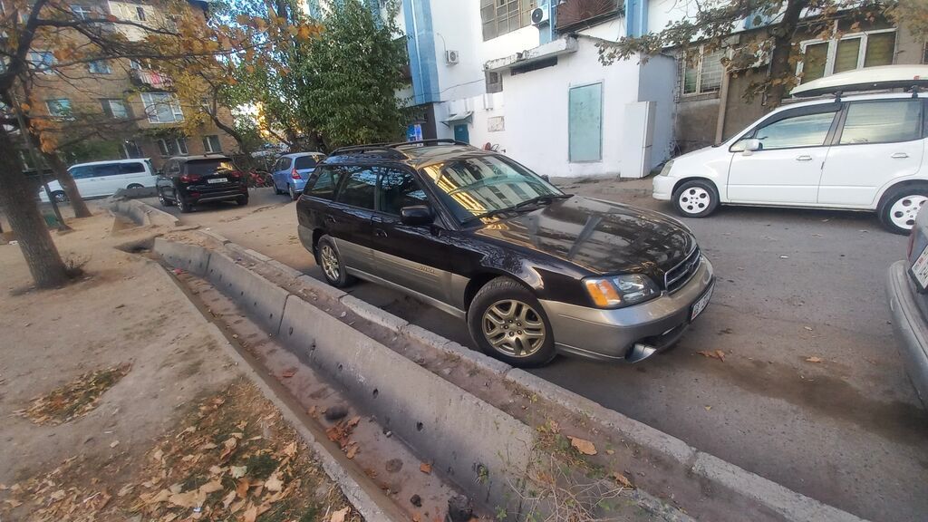 Subaru Outback: 1999 г., 2 л, Механика, Бензин, Универсал: фото 7