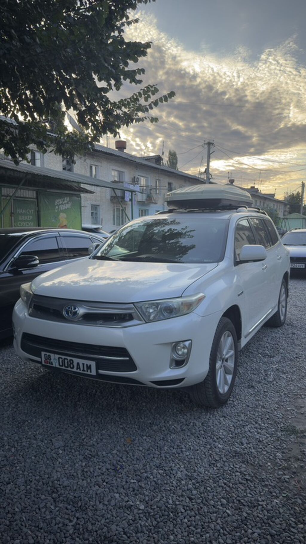 Toyota Highlander: 2011 г., 3.5 л, Автомат, Гибрид, Кроссовер: фото 2