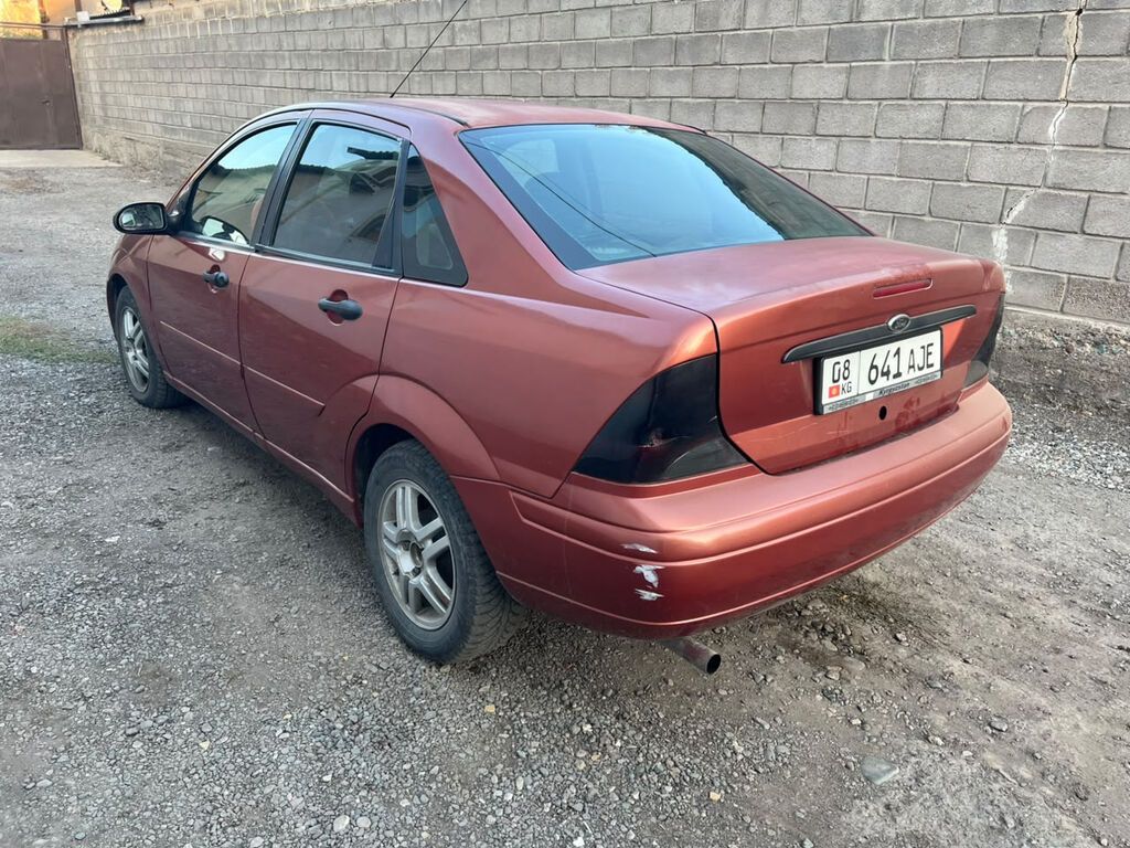 Ford Focus: 2000 г., 2 л, Автомат, Бензин, Седан: фото 4