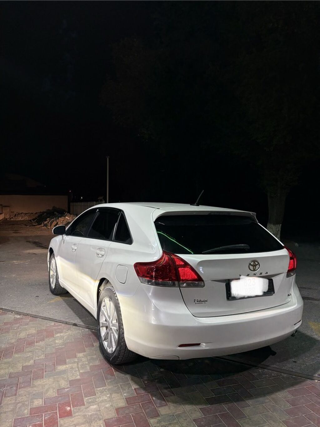 Toyota Venza: 2010 г., 2.7 л, Автомат, Бензин, Универсал: фото 3