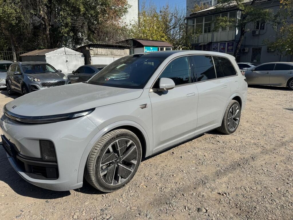 Lixiang L9: 2025 г., 1.5 л, Автомат, Гибрид, Кроссовер: фото 3