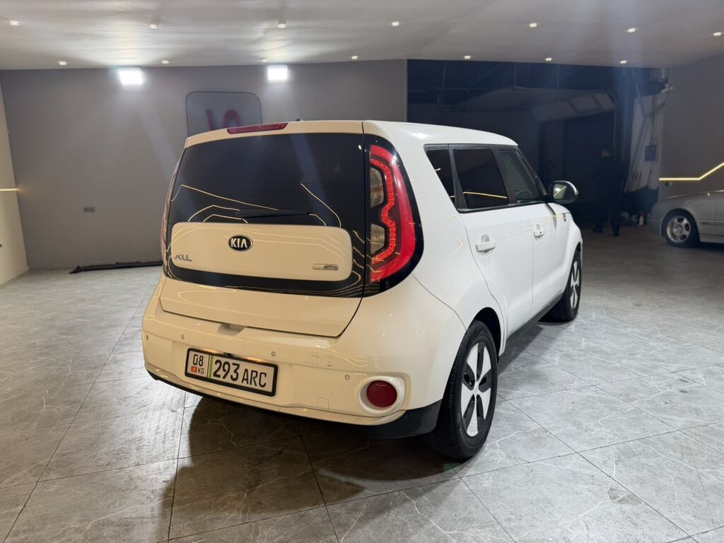 Kia Soul EV: 2019 г., Электромобиль, Кроссовер: фото 3