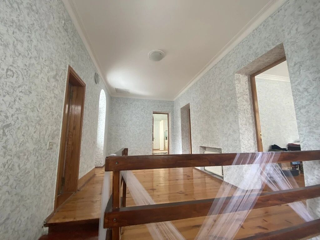 198 kv. m, 5 otaqlı