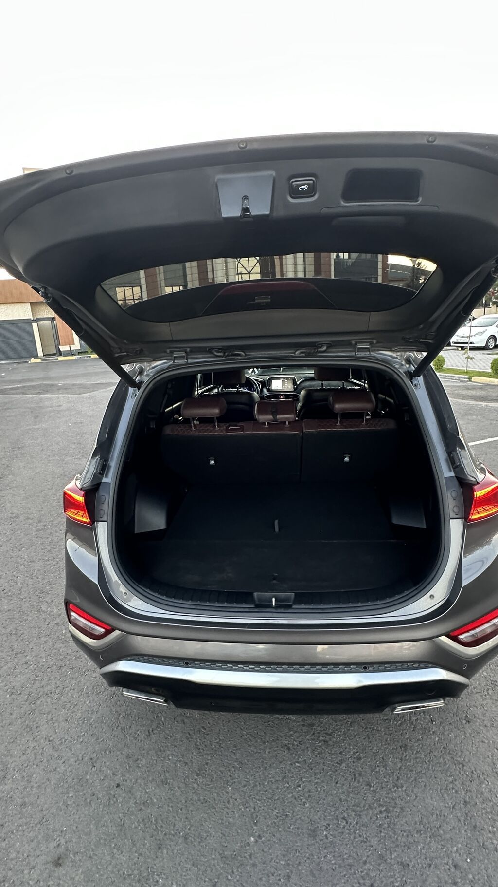 Hyundai Santa Fe: 2019 г., 2.2 л, Типтроник, Дизель, Кроссовер — фото 8
