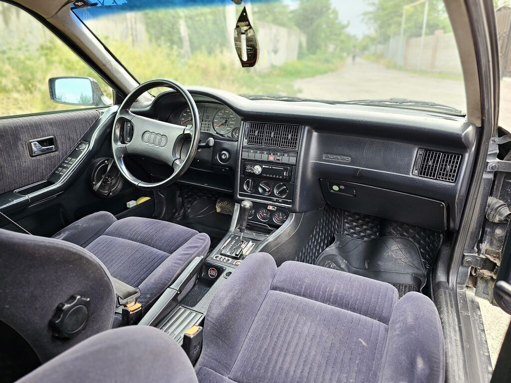 Audi 90: 2002 г., 2.8 л, Автомат, Бензин, Седан: фото 3