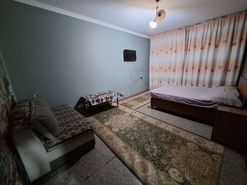 1 комната, 5 мкр Собственник, Парам без детей, С мебелью: фото 2