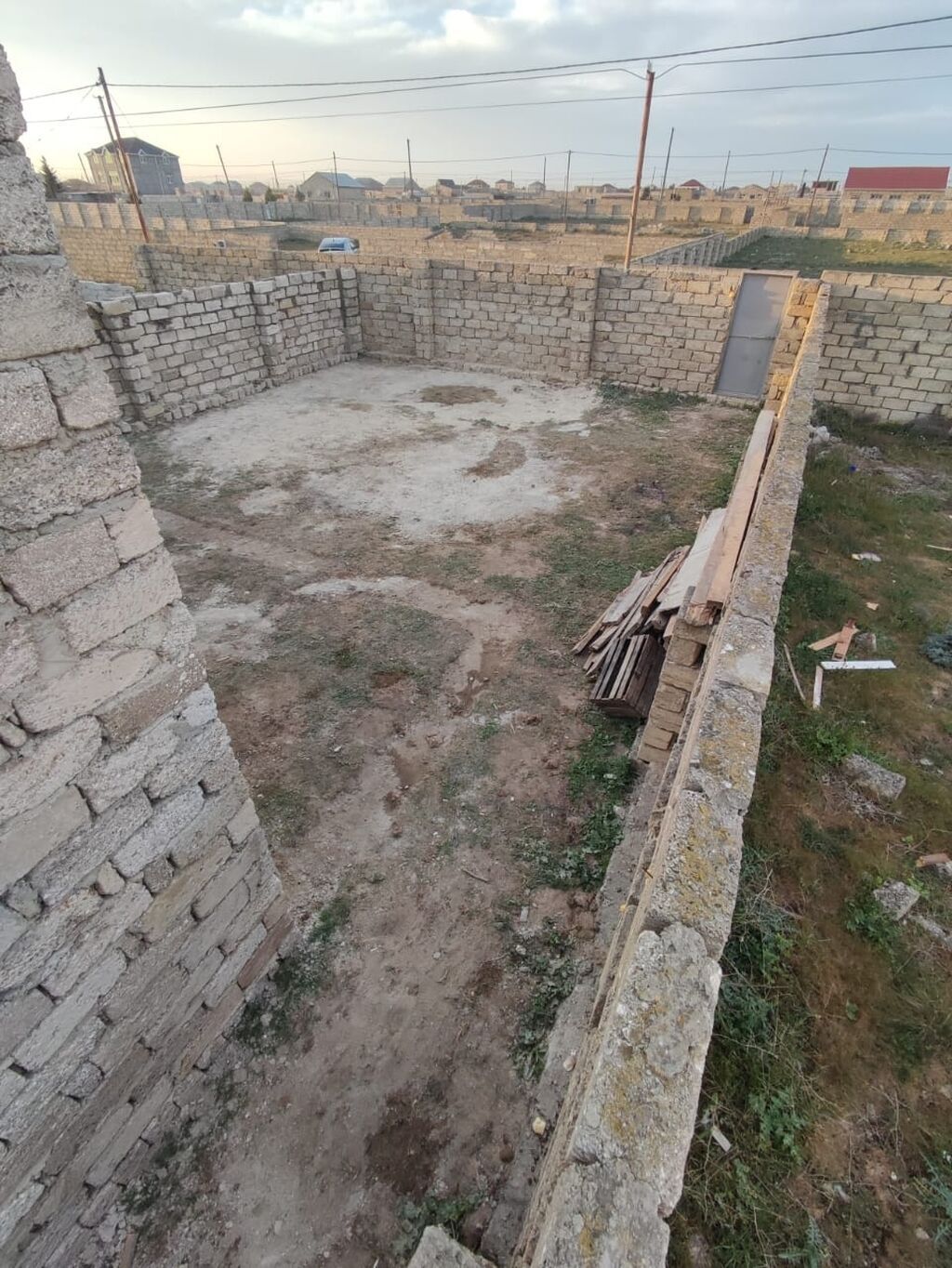Hövsan qəs. 3 otaqlı, 80 kv. m, Kredit var, Təmirsiz