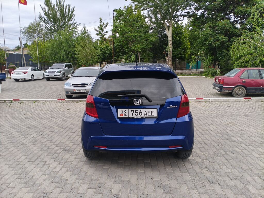 Honda Jazz: 2011 г., 1.3 л, Вариатор, Бензин, Хэтчбэк: фото 4