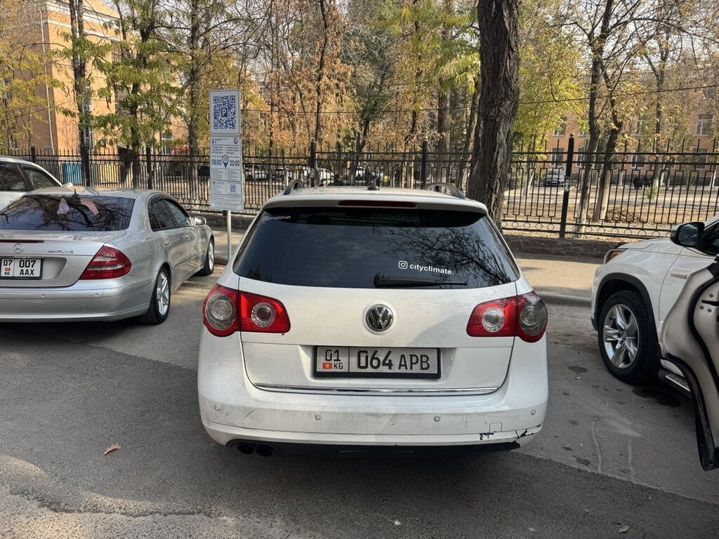 Volkswagen Passat: 2008 г., 2 л, Автомат, Дизель, Универсал: фото 3