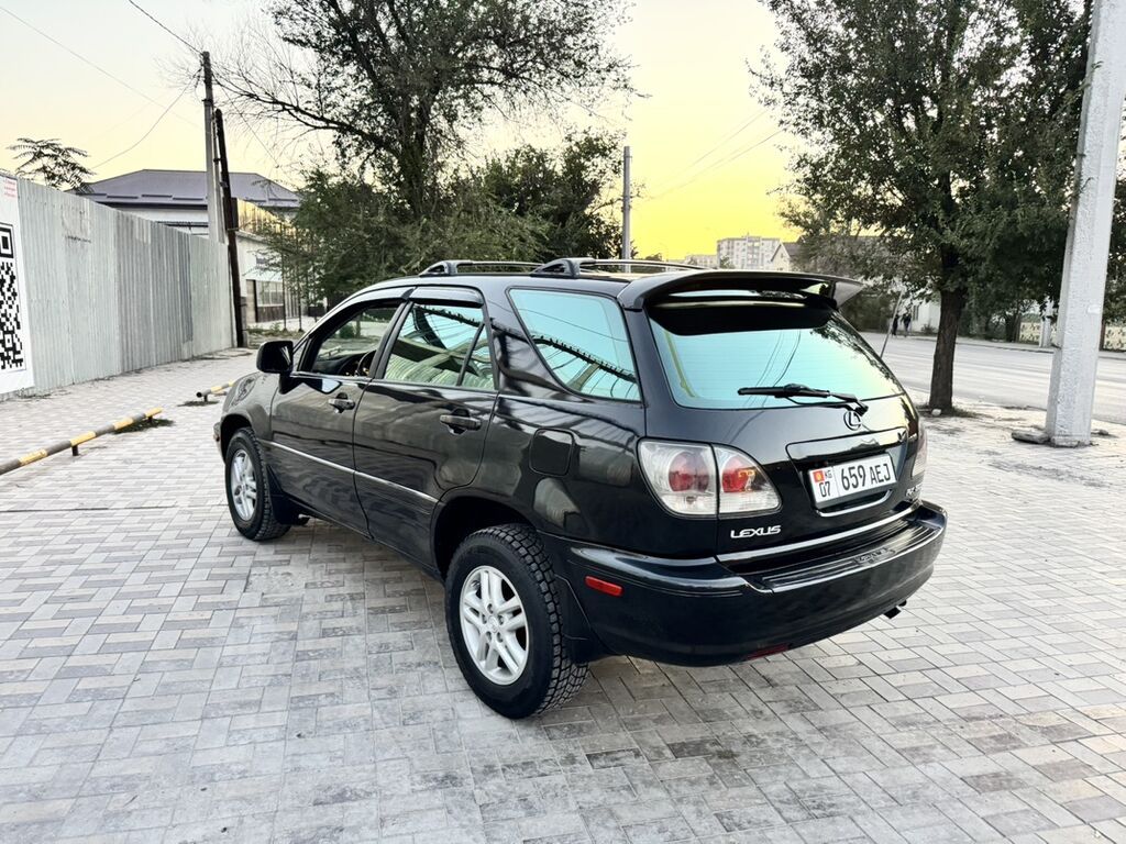 Lexus RX: 2001 г., 3 л, Автомат, Бензин, Кроссовер: фото 2