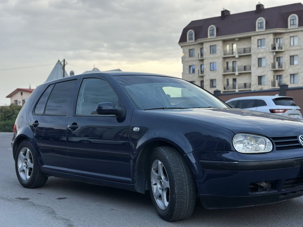 Volkswagen Golf: 2003 г., 1.6 л, Механика, Бензин, Хэтчбэк: фото 2
