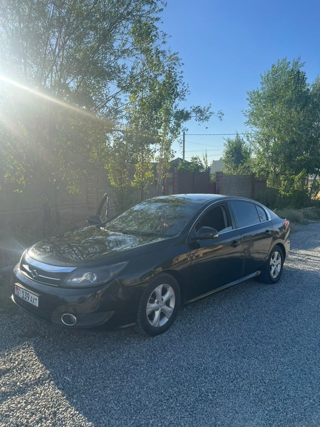 Renault SM6: 2011 г., 2 л, Автомат, Бензин, Седан: фото 2