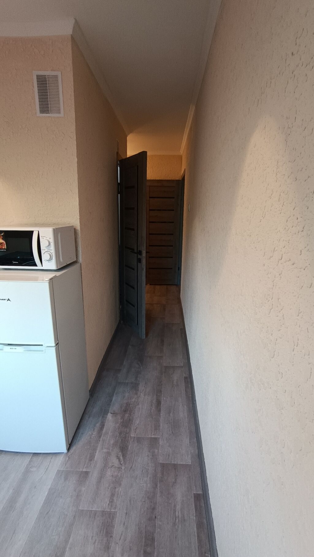 Сдаю 1 к. кв на долгий срок 8 мкр, 4/4, 104 серия, с ремонтом. Рядом: фото 3