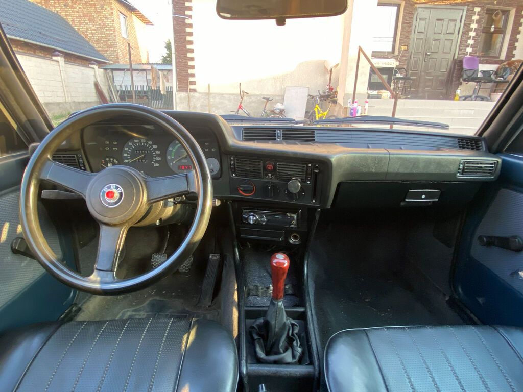 BMW 3 series: 1982 г., 2 л, Механика, Бензин, Купе: фото 5