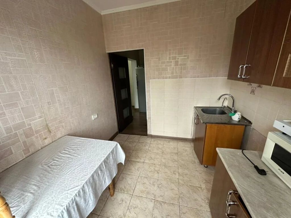 2 комнаты, 42 м², 8 мкр 105 серия, 6 этаж, Старый ремонт: фото 7
