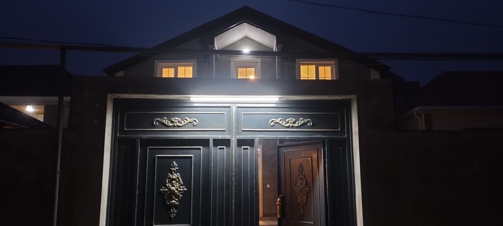 Ramana qəs. 6 otaqlı, 144 kv. m