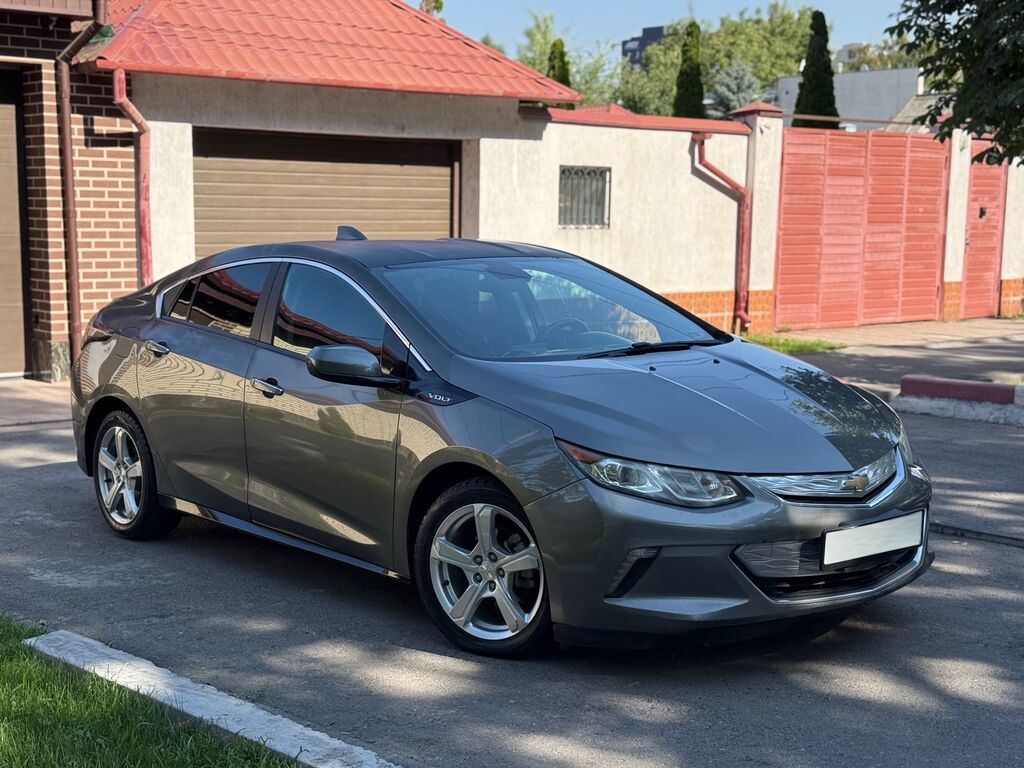 Chevrolet Volt: 2017 г., 1.5 л, Вариатор, Электромобиль, Седан: фото 3