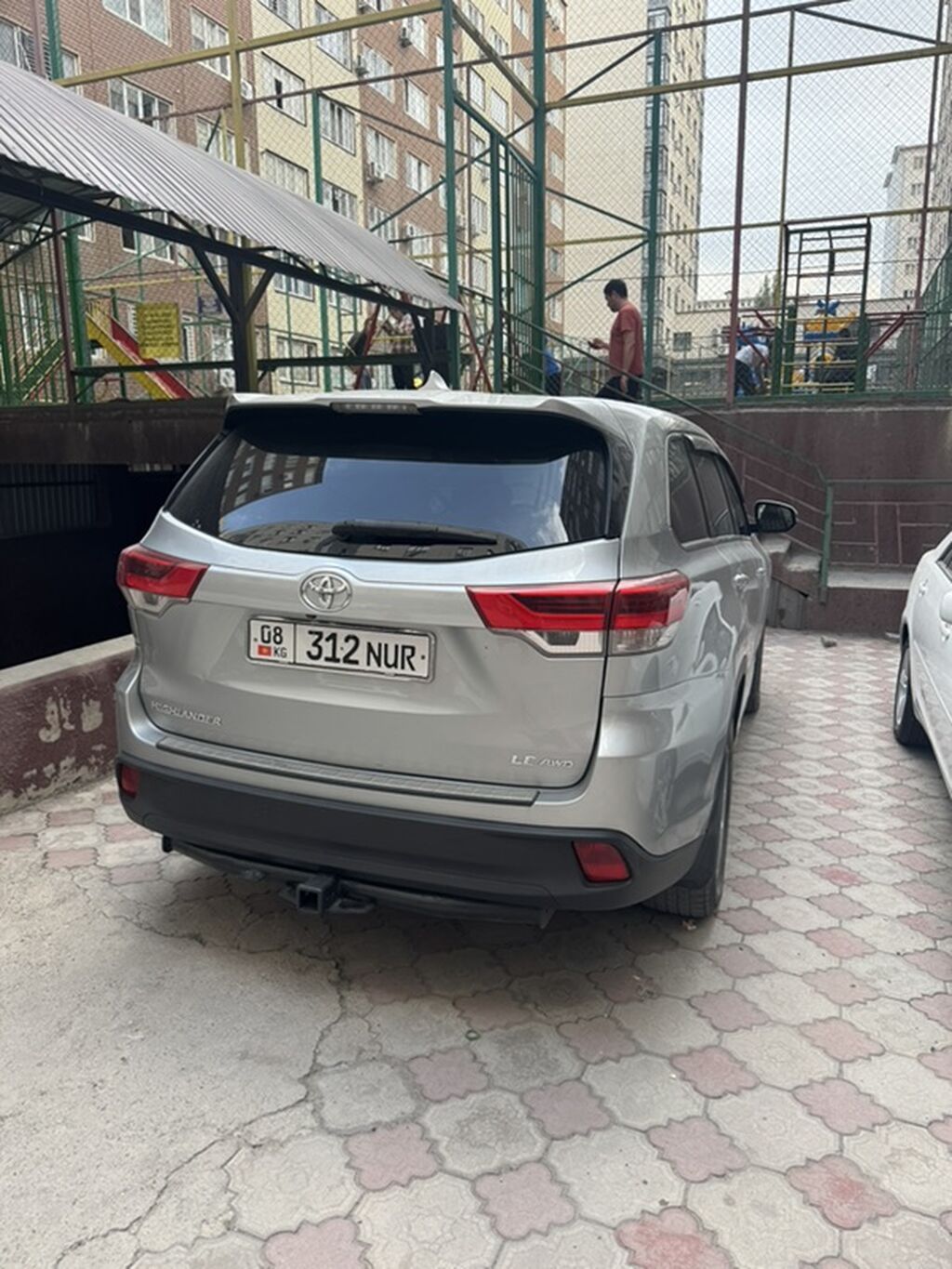 Toyota Highlander: 2017 г., 3.5 л, Автомат, Бензин, Кроссовер: фото 4