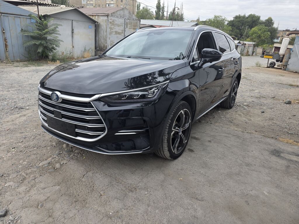 BYD Tang: 2022 г., 1.5 л, Автомат, Гибрид, Кроссовер: фото 1