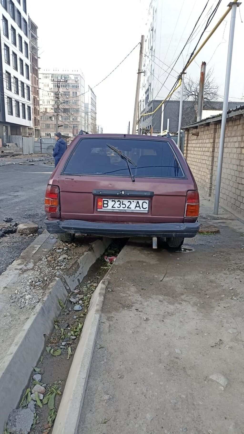 Toyota Carina: 1991 г., 1.6 л, Механика, Бензин, Универсал: фото 3