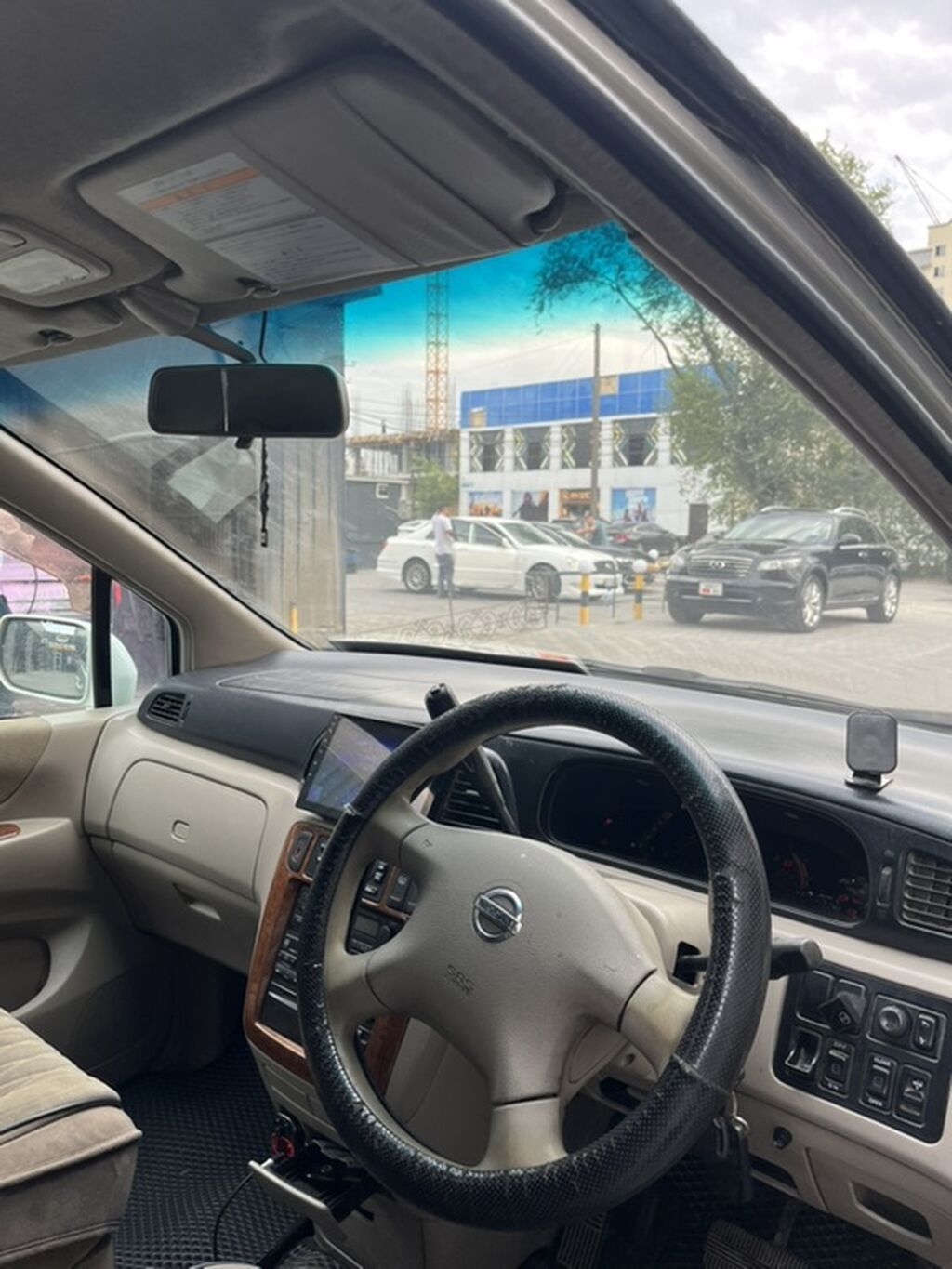 Nissan Liberty: 2001 г., 2 л, Автомат, Газ, Минивэн: фото 4