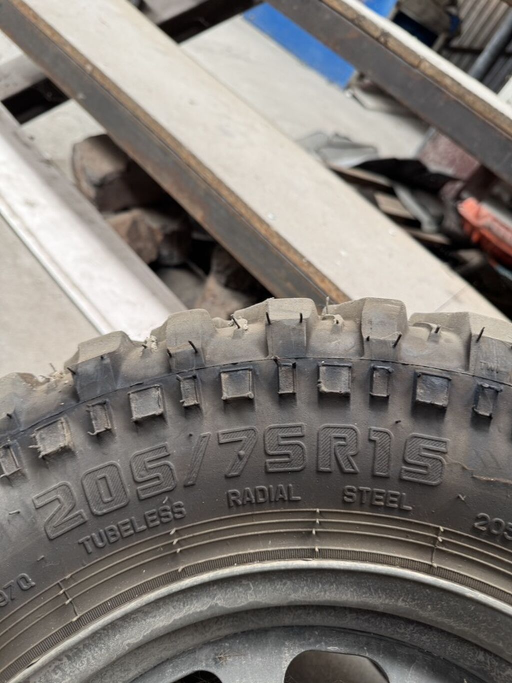 Шины Forward Safari 540 на дисках (Как новый) - Размер: 205/75 R15: фото 2