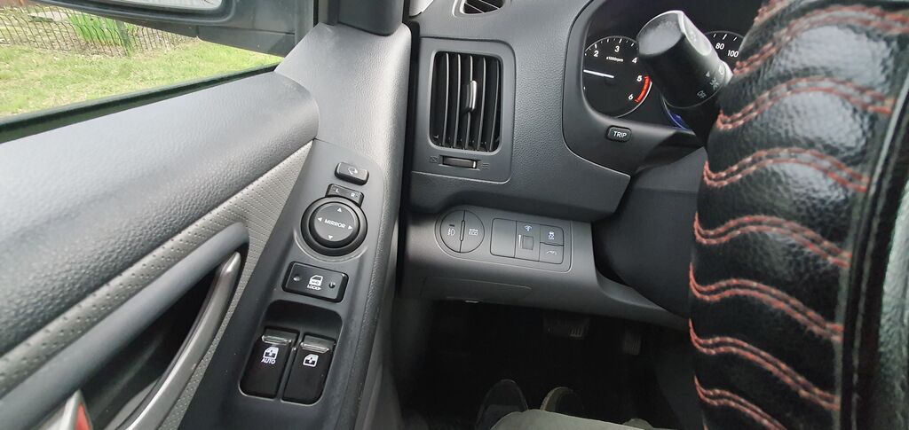 Hyundai Starex: 2019 г., 2.5 л, Автомат, Дизель, Минивэн: фото 6