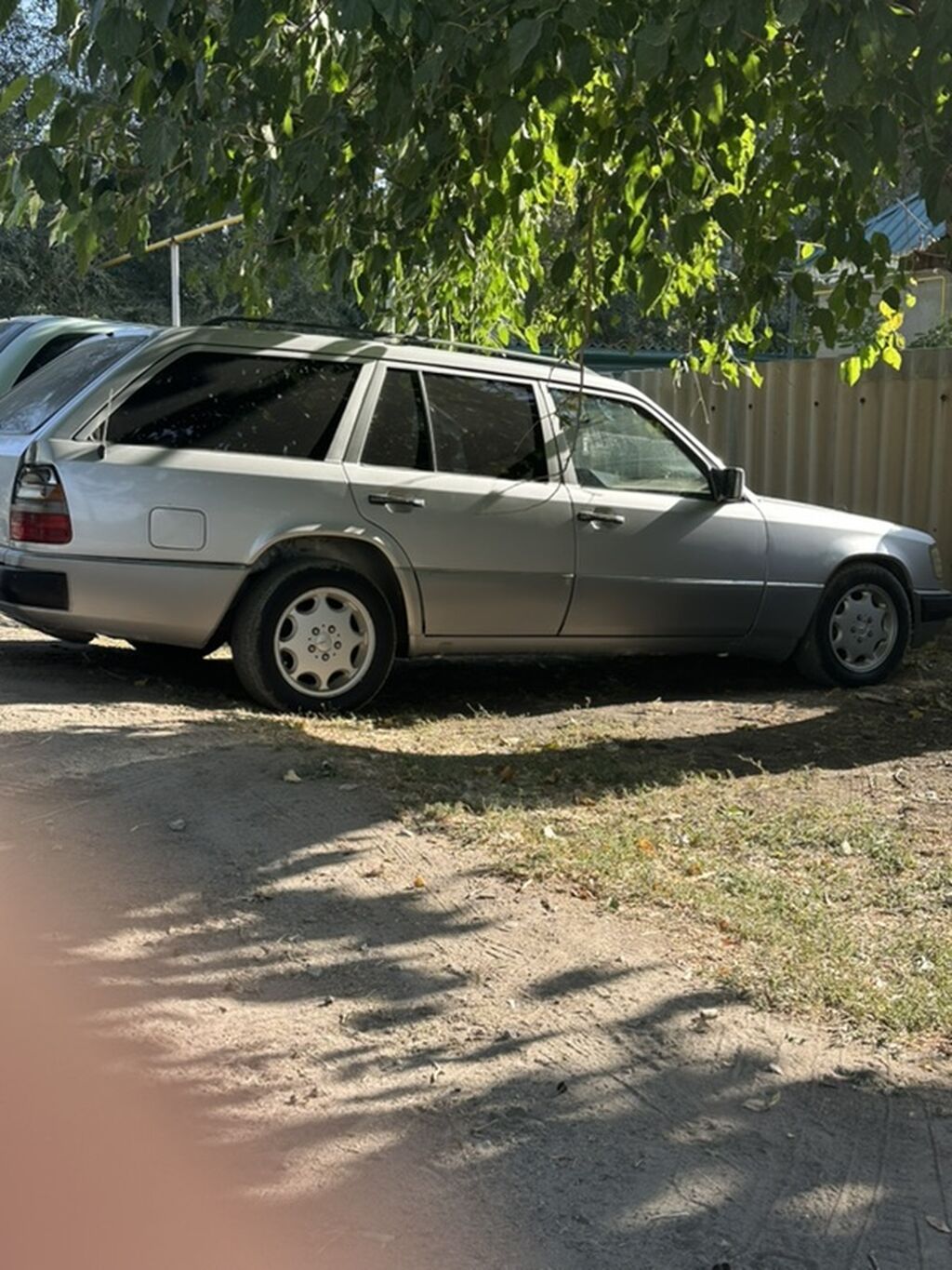 Mercedes-Benz W124