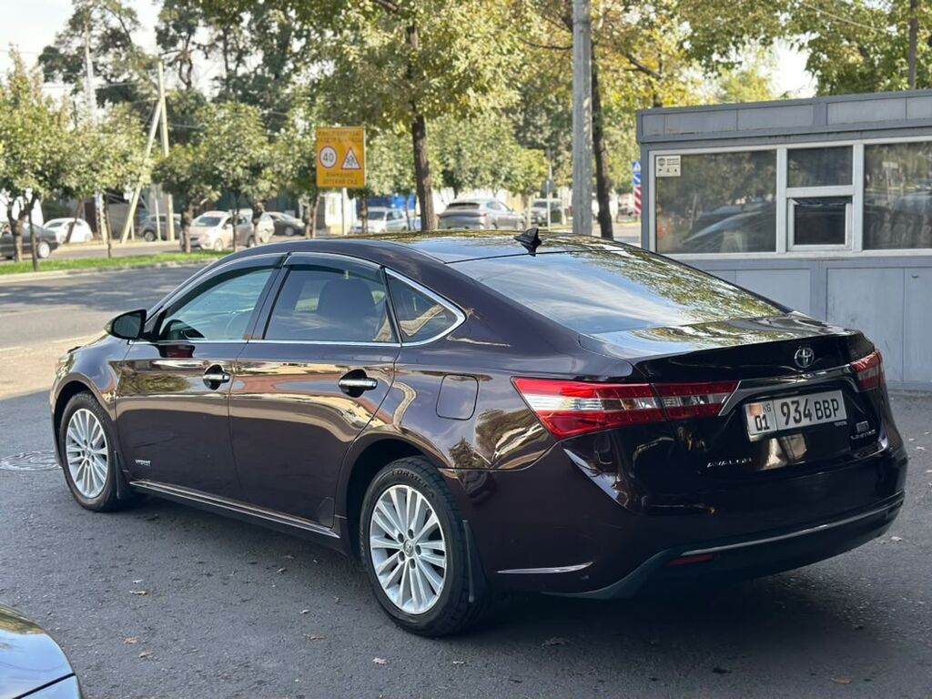 Toyota Avalon: 2013 г., 2.5 л, Вариатор, Гибрид, Седан: фото 5