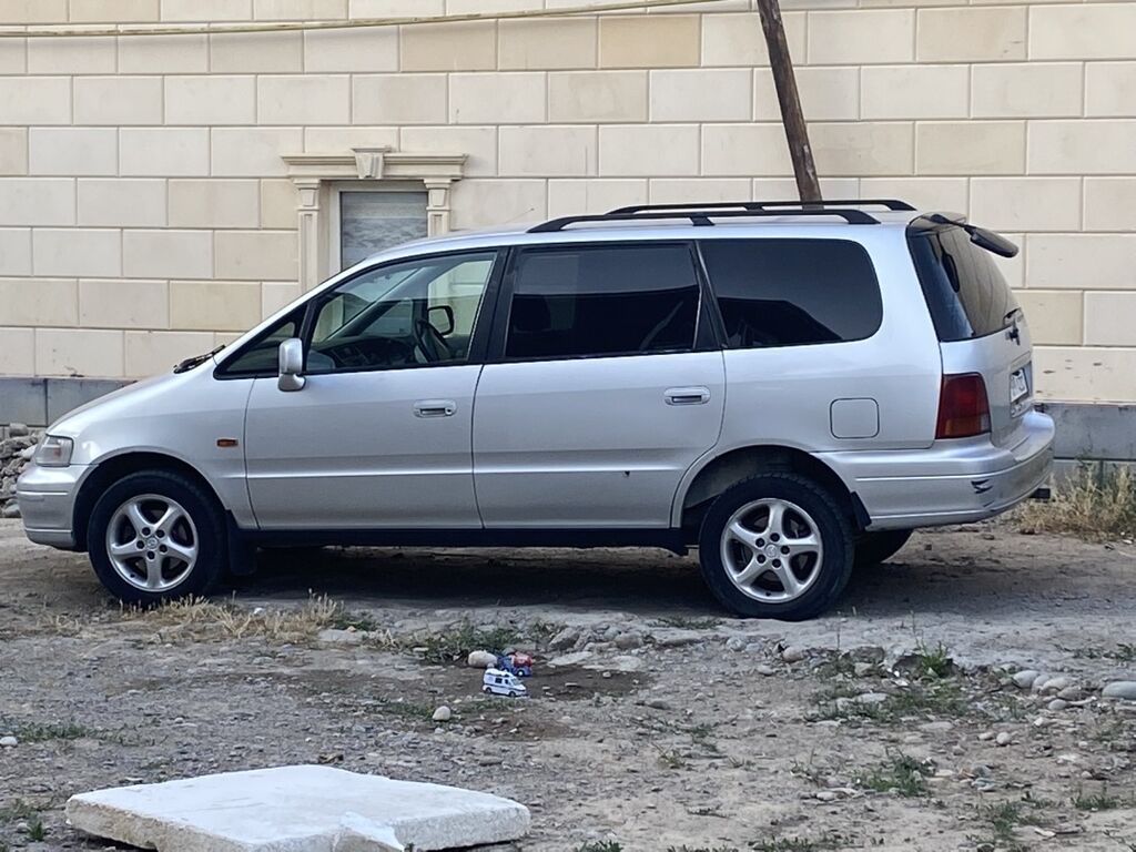 Honda Odyssey: 1996 г., 2.2 л, Автомат, Бензин, Минивэн — фото 3