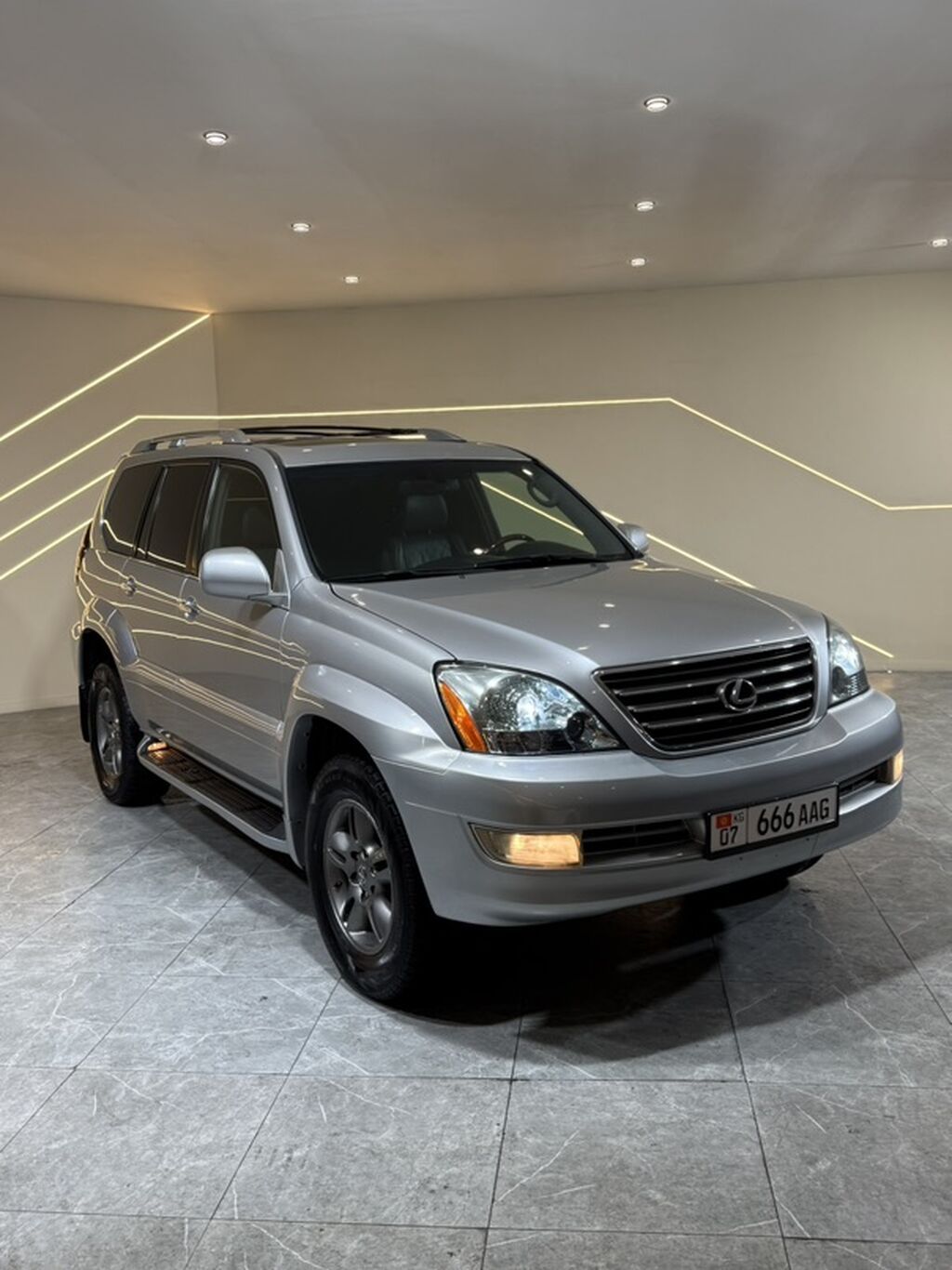 Lexus GX: 2008 г., 4.7 л, Автомат, Бензин, Внедорожник: фото 3